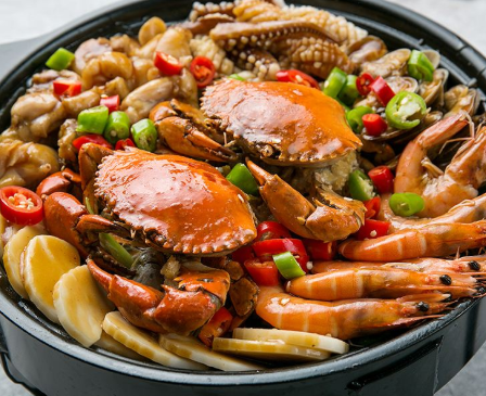 在杭州肉蟹煲店一年能挣多少钱?万没想到年赚这么多