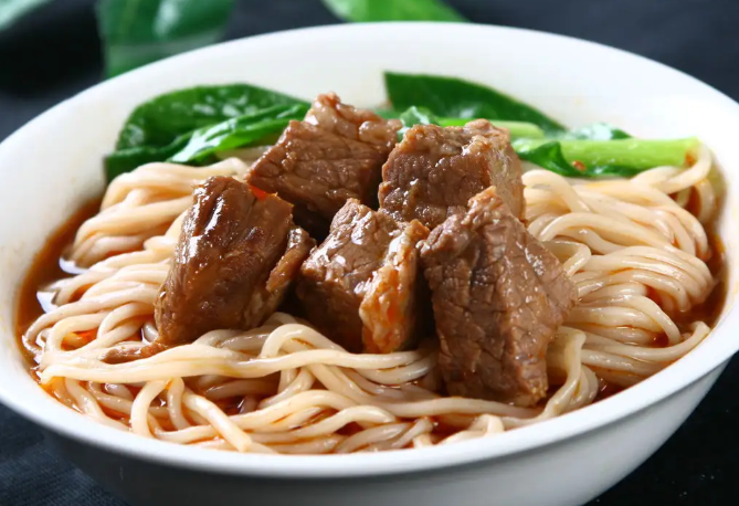 杭州开家牛肉拉面馆投资大概要多少钱?【15万详细预算表最新】