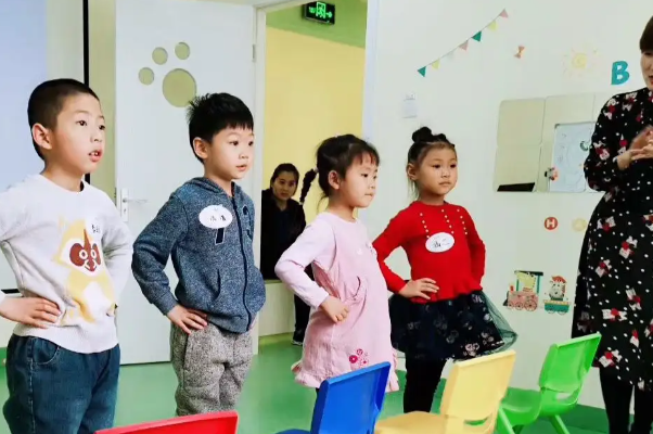 石家庄开家少儿口才培训班一年利润能赚多少钱?年赚40万8大客满妙招