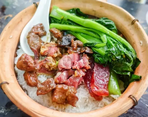 开个广式煲仔饭店投资大概需要多少钱？10-15万投资详细预算表最新
