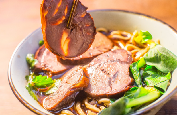 成都开牛肉拉面馆一年利润能赚多少钱?开店5年真实赚钱经历