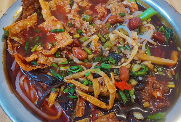 小县城开螺蛳粉店赚钱吗?我开店6年亲身赚钱经验