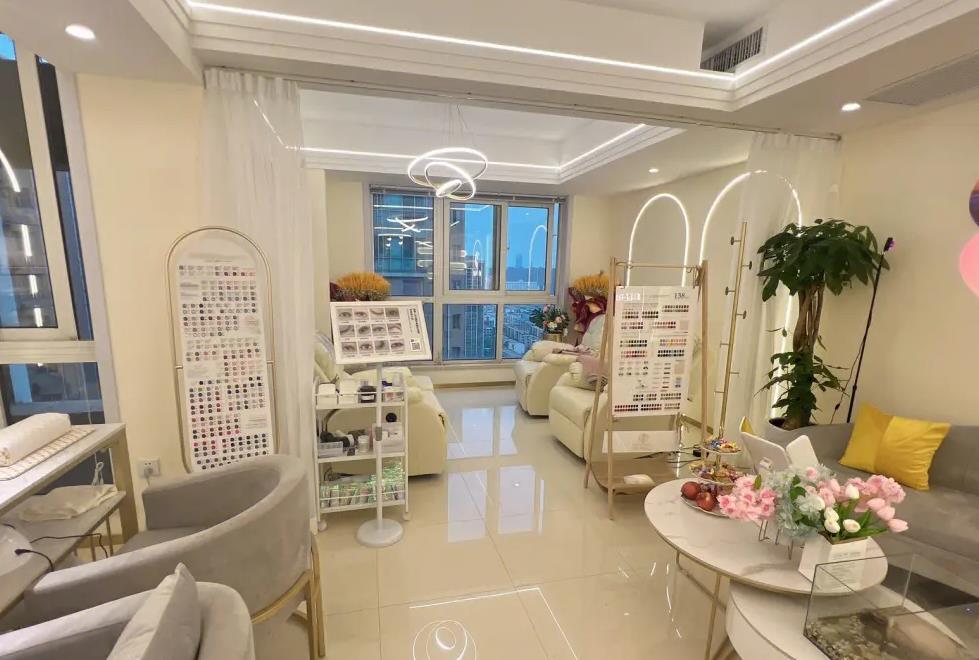 加盟美甲店的准备工作全激活，这些加盟费条件不可忽略!