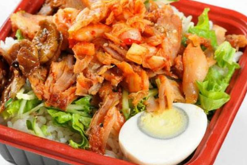 独具特色的烤肉拌饭加盟连锁店，打造你的美食事业!