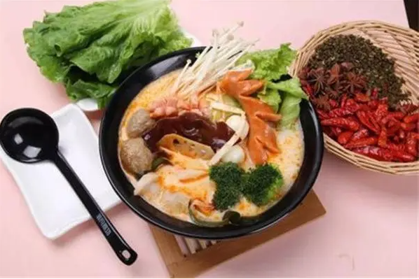 麻辣烫加盟，你需要知道的资费信息全在这里！