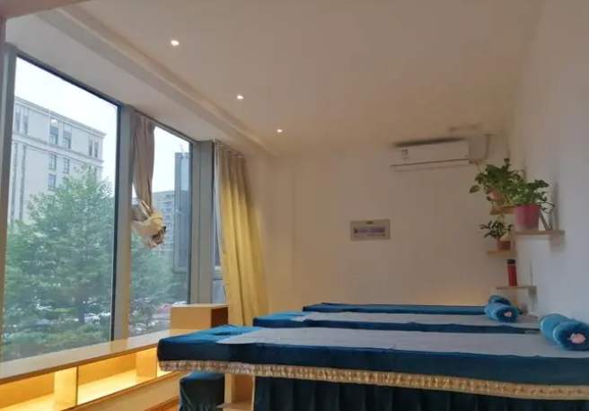 开一家推拿养生馆加盟需要多少费用？让你全面了解加盟费用范围和如何选择品牌