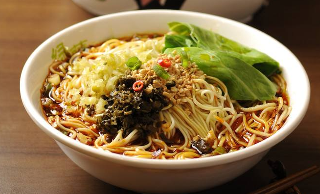 重庆小面店加盟费多少钱？如何规避不必要的加盟费用？