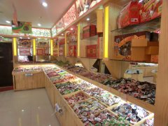 开休闲食品店好吗？浙江杭州的苏先生夫妇这样说