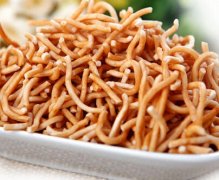 一扫光休闲食品加盟，让班女士拥有美食和财富